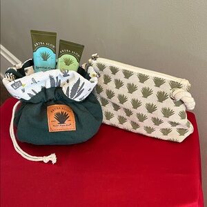 New & Straight from Aruba cosmetic bags & lotions with free gifts